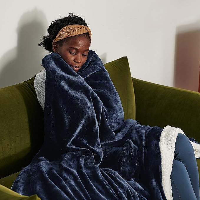 Bedsure Sherpa Fleece Blankets King Size for Bed - Thick and Warm, Soft Fuzzy Plush King Blanket for Winter, Navy, 108x90 Inches
