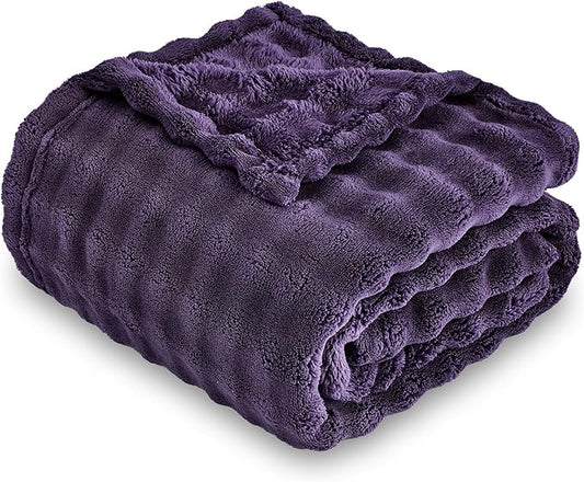SOCHOW Aubergine Bubble Fleece Blanket for Couch, Super Soft Cozy Cute Throw Blanket for Women, Decorative Fuzzy Flannel Blanket, 50 x 60 Inches