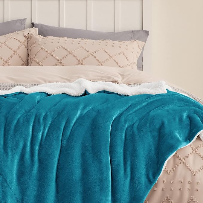 Bedsure Sherpa Fleece Blankets King Size for Bed - Thick and Warm, Soft Fuzzy Plush King Blanket for Winter, Teal, 108x90 Inches
